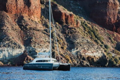 Santorini: Private Catamaran Cruise with BBQ Meal and Drinks - Thirassia and Manolas: A quieter side of Santorini