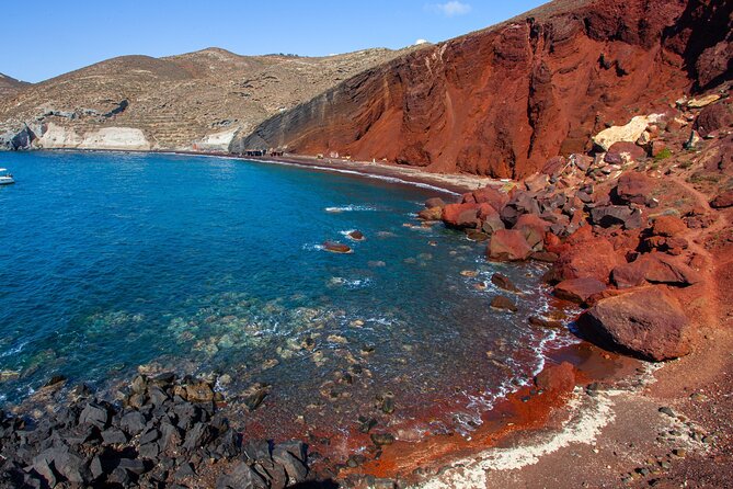 Santorini Private Highlights Tour & Wine Tasting with local guide - The guide factor: Theo and Elias know where the day breathes