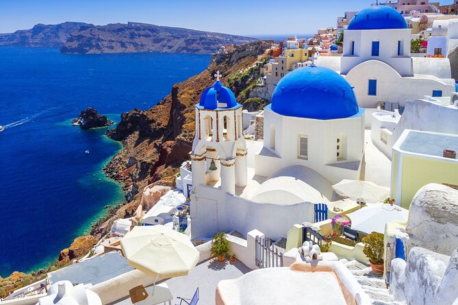 Santorini Private Highlights Tour & Wine Tasting with local guide - Red Beach and Perissa Black Sand: two volcanic personalities in one half-day
