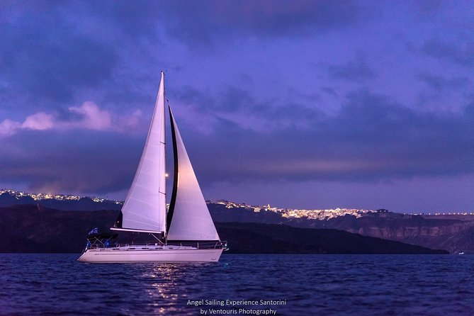 Santorini Private Sunset Sailing Tour with Dinner, Drinks &Transfer included - Red Beach and the Popular Santorini Stops: The Route That Makes Sense
