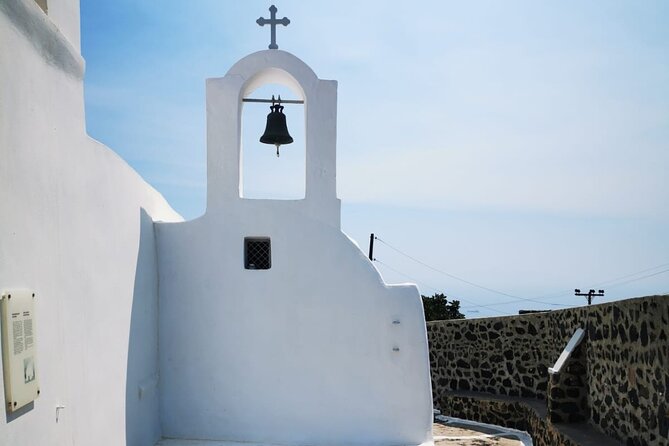Santorini Private Tour Highlights 6h for Groups and Families - Profitis Ilias and Pyrgos: the high viewpoints that make the whole island feel connected