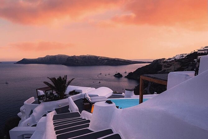 Santorini Private Transfers | Airport, Port & Beyond - How to avoid the one inconvenience: plan for the 30-minute airport/port wait