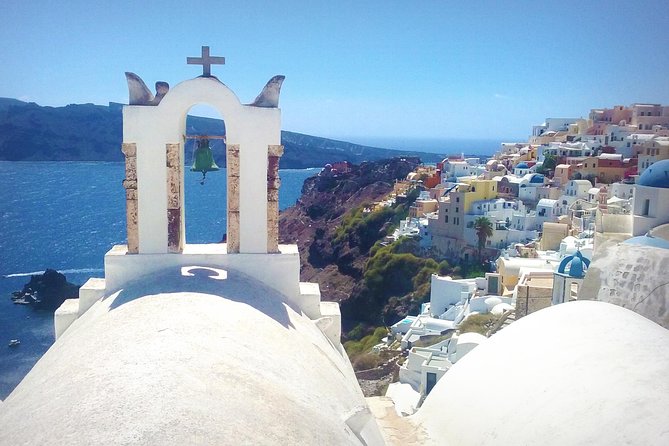 Santorini Round Tour - The value of seeing Santorini by car (without losing the day)