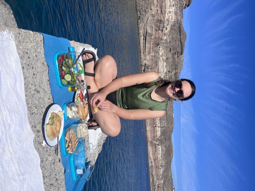 Santorini: Sea Caves Kayak Trip with Snorkeling and Picnic - The 1.5-Hour Picnic: Homemade Greek Food by the Sea