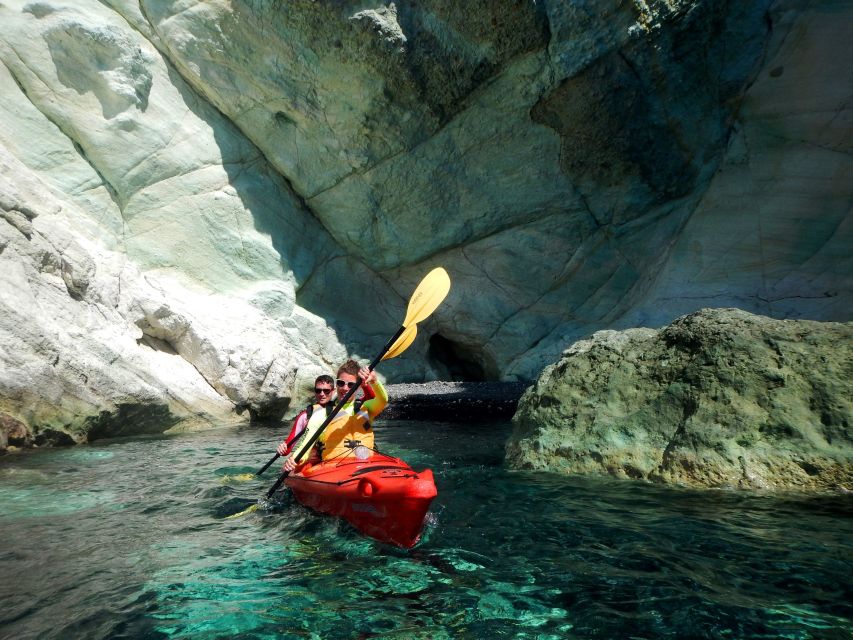 Santorini: Sea Kayaking with Light Lunch - Timing, wind, and what to plan for if you’re not using pickup