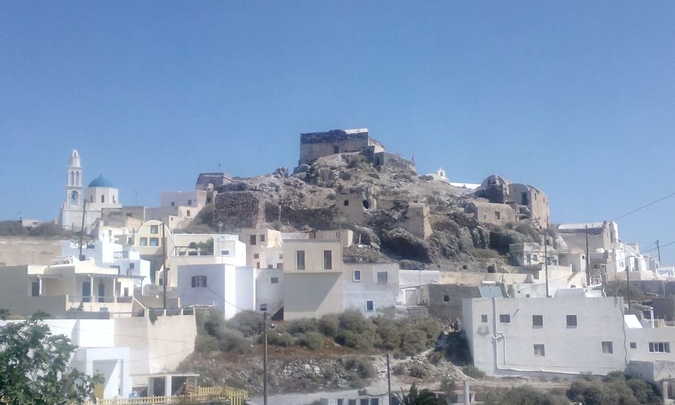 Santorini: Small-Group Highlights Tour of Venetian Castles - Megalochori’s Symposion: hands-on Greek music with myth ties