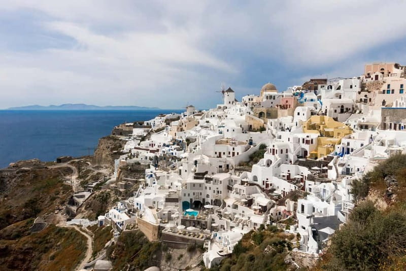 Santorini: Small Group Sightseeing Tour with a Local Guide - Oia (about 70 minutes): the classic view, plus crowd-smart time