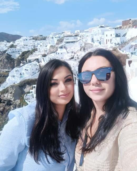 Santorini: Small Group Sightseeing Tour with a Local Guide - Firostefani photo stop (around 25 minutes): the blue dome moment