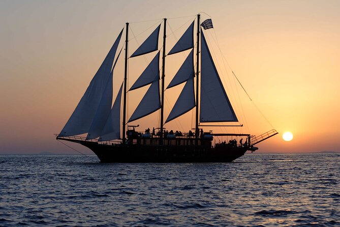 Santorini Sunset Dinner Cruise Including Nea Kameni Visit - Dinner on Board: Buffet Expectations (and a Few Smart Moves)