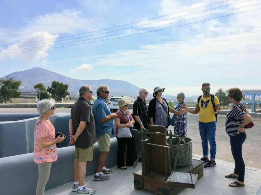 Santorini: Top Sights Small-Group Tour with Local Guide - Megalochori’s Narrow Paths: A Traditional Village Reset