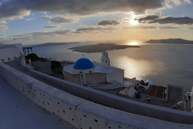 Santorini Unveiled. A Private Tour of Hidden Vistas and Wines - Oia’s northern edge: caldera views in 90 minutes