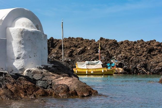 Santorini Volcano Tour - Guide Style: What Helps You Get More Out of It