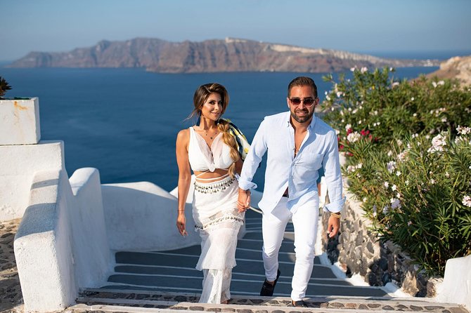 Santorini Walking Tour with a Personal Photographer - Walking pace and posing help that keeps you relaxed