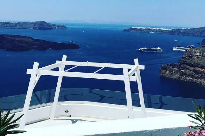 Santorini Wine Tasting Experience Tour - The tasting format: 12 wines, snacks and cheese, and a “learn as you taste” rhythm
