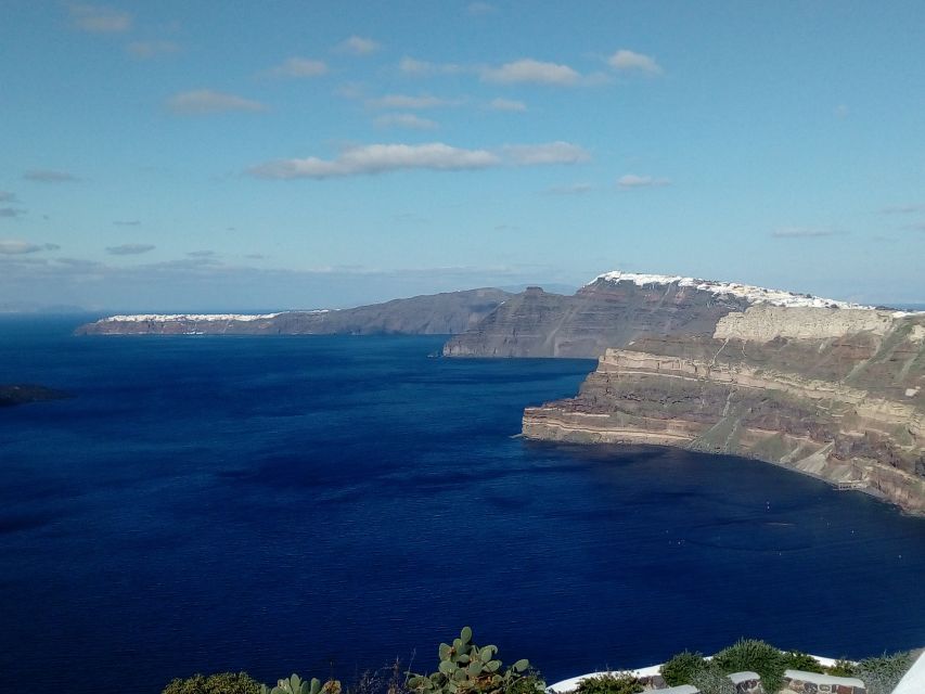 Santorini: Wine Tasting Tour & Sunset Viewing - Stop 1 and Stop 2: the rhythm of tasting and eating