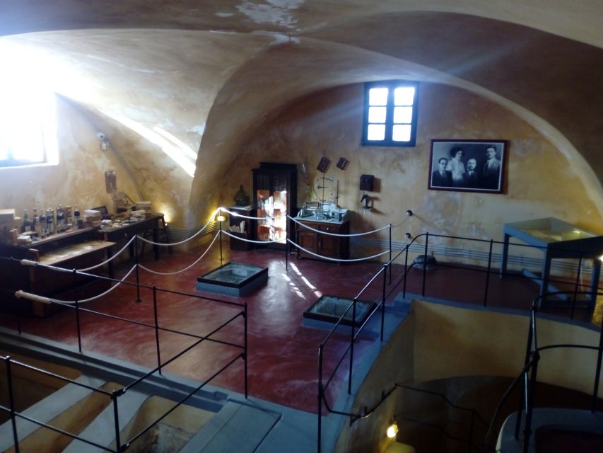 Santorini: Wine Tasting Tour & Sunset Viewing - Cheese platters at each winery: more than a snack