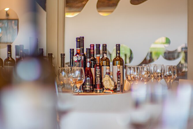 Santorini: Wine Tour with Sunset in Oia - Best-fit travelers: who should book, and who might change plans
