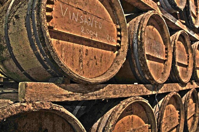 Santorini: Wine Tour with Sunset in Oia - Hatzidakis Winery at Pyrgos Kallistis: the “built downward” tasting start