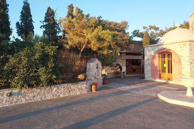 Santorini_All time Classic in Santorini - Winery Time With Lunch: Wine, Food, and Santorini’s Microclimate