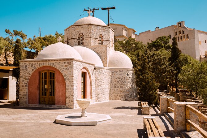 Santorini_Panoramic Tour - Megalochori village: traditional alleys and a calmer final hour