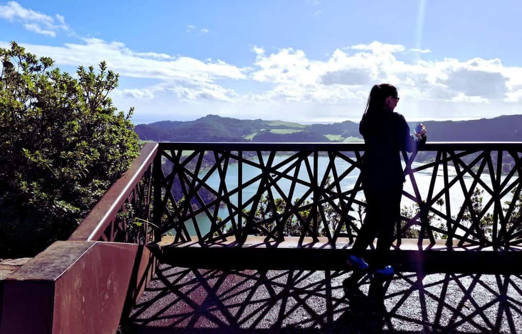 São Miguel: 2-Day Island Tour, Tea & Pineapple Plantation - East day: tea tasting, Ribeira dos Caldeirões falls, and Furnas geothermal life