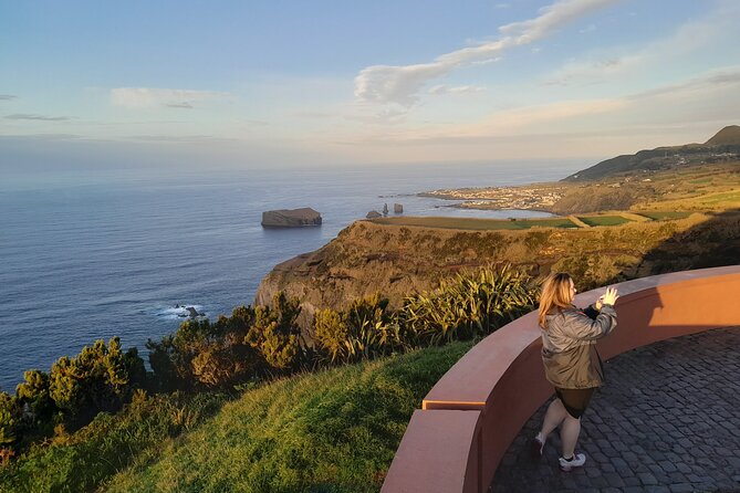 São Miguel 2-Day Tour: East & West Highlights Adventure - Day 1: Praia do Pópulo to Mosteiros, with pineapples in between