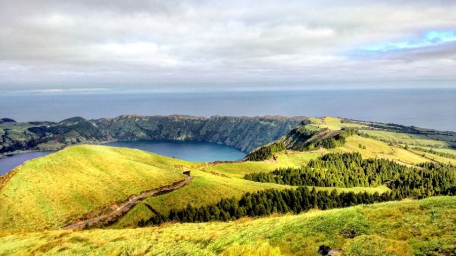 São Miguel, Azores: Sete Cidades Half-Day Jeep Tour - Guides make (or break) the half day