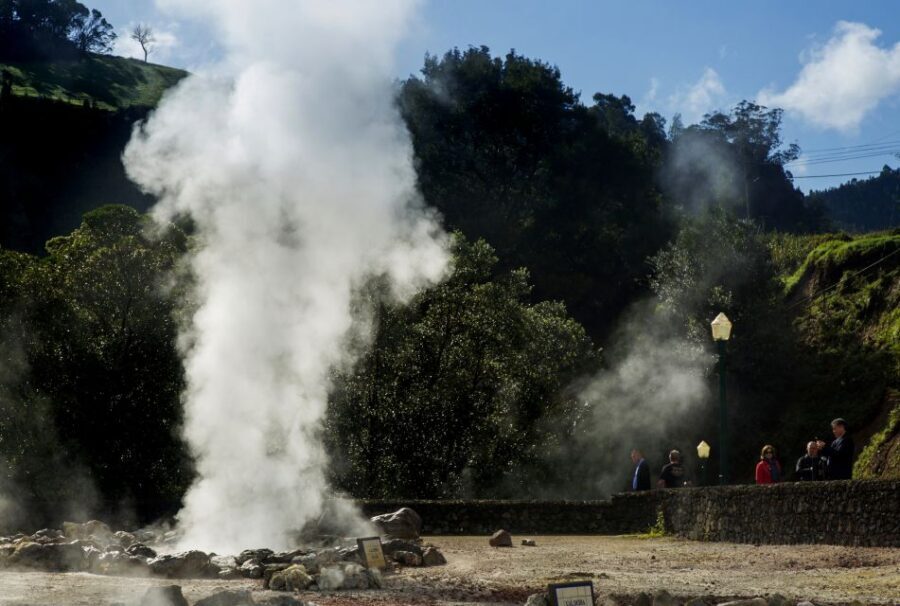 São Miguel East: Full-Day Van Tour with Lunch - Ribeira dos Caldeirões Waterfall: A Break From Steam