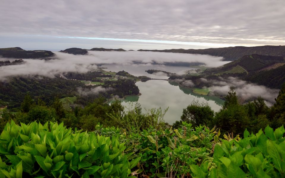 São Miguel Island: Full-Day Sete Cidades Tour - A West Coast Day with a Tight 8-Hour Rhythm