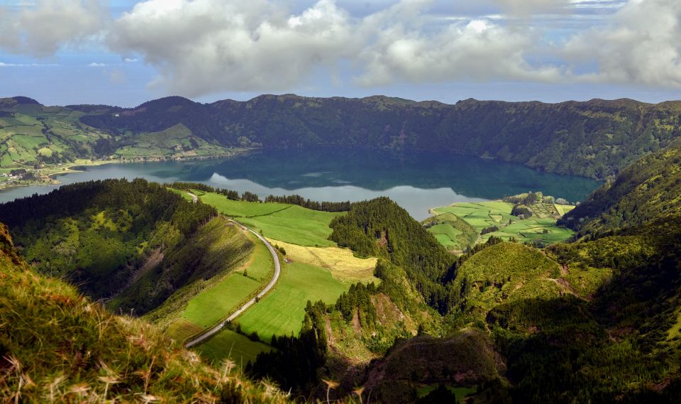 São Miguel Island: Full-Day Sete Cidades Tour - Ponta do Escalvado: One More View Before You Head Toward the Coast