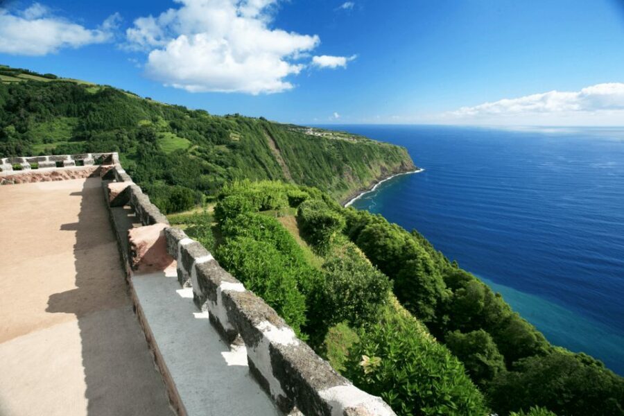 São Miguel: Nordeste, Cliffs & Waterfall Day Trip with Lunch - Miradouro do Salto da Farinha: where the story comes with the view