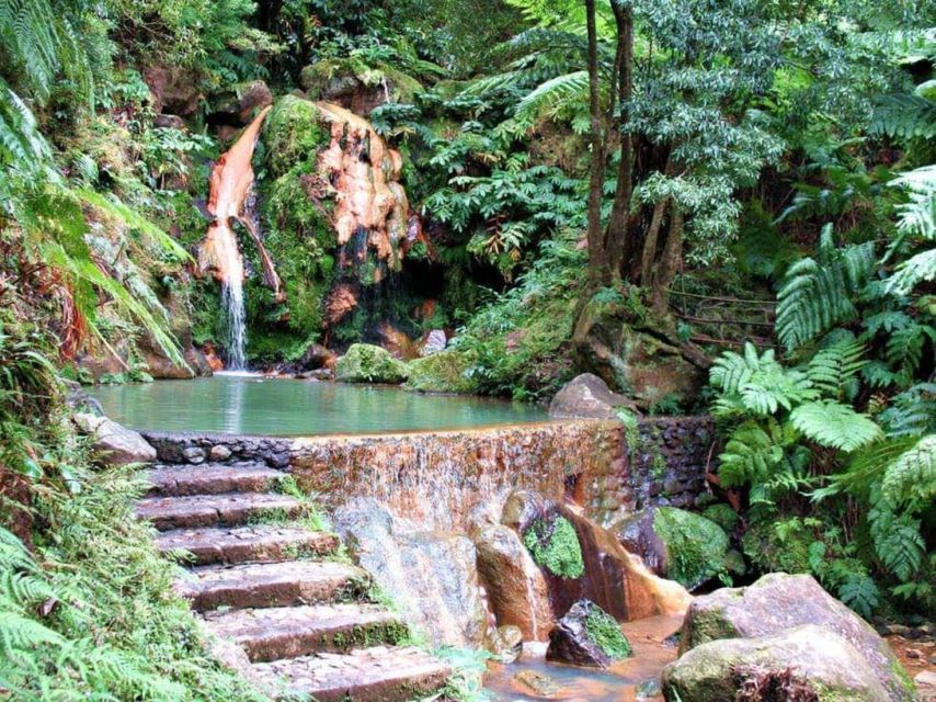 São Miguel: Sete Cidades and Lagoa do Fogo Full-Day Tour - Caldeira Velha hot springs waterfall: the part you plan for, not the part you control