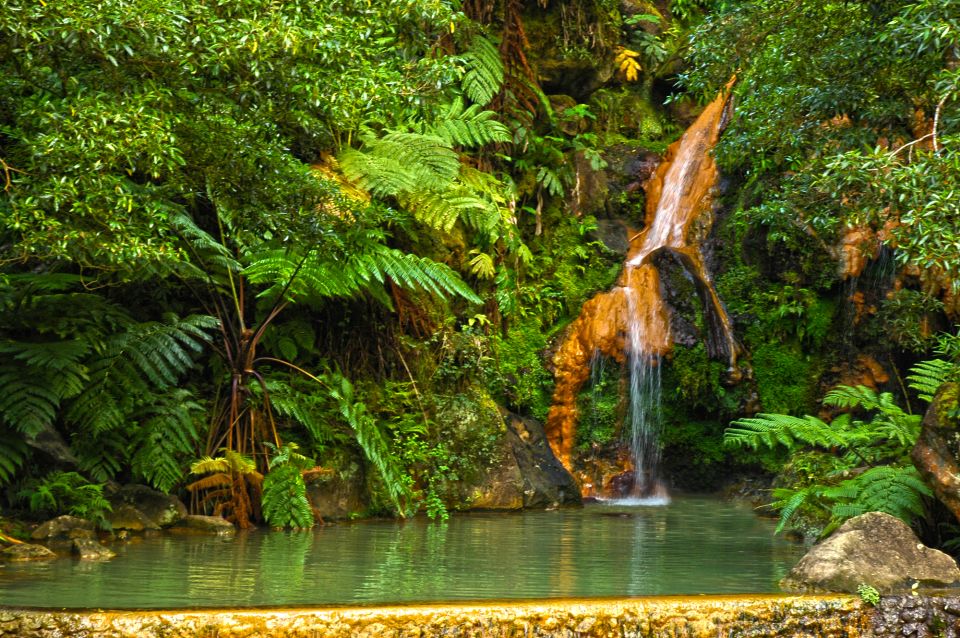 São Miguel West: Sete Cidades and Fogo Tour with Lunch - The practical comfort kit (that you’ll actually use)