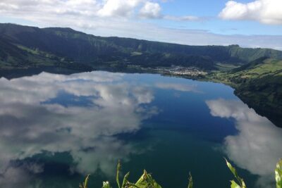 Scenic Trails of Sete Cidades: Half-Day Jeep Adventure - Stop 1: Lagoa Verde / Lagoa das Sete Cidades (the lagoon that sells the story)