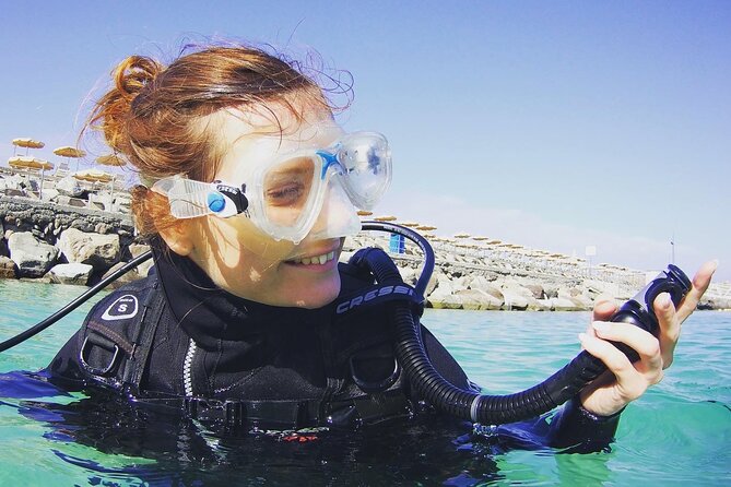 Scuba Diving Experience for Beginners in Gran Canaria - The half-day flow: briefing, gear, shallow skills, then the underwater session
