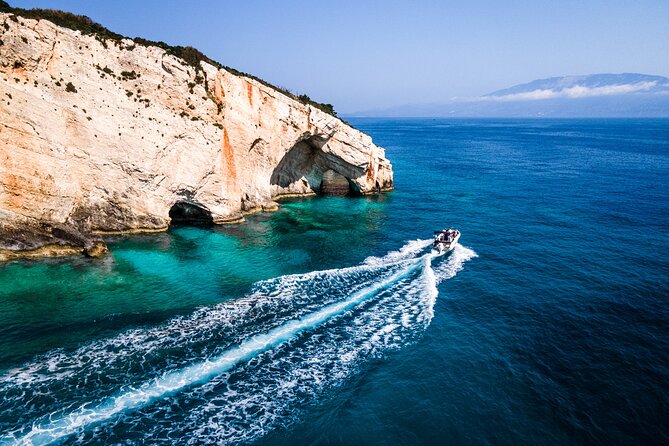 Shipwreck and Blue Caves - Private Speedboat Tour (up to 6 pax) - Mikro Nisi docking: 45 minutes for lunch and a calmer pace