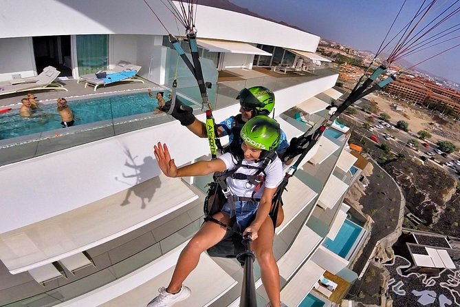 SILVER 1000m paragliding tandem flight above South Tenerife - Who Should Do This Tandem Flight (and Who Should Skip It)