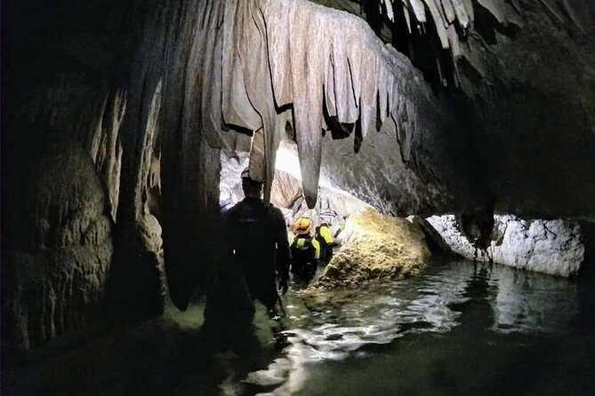 Small-Group Cova de Coloms Sea Caving Tour in Mallorca - Where to meet and how cruise days can get tight
