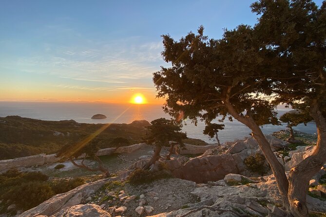 Small Group Hiking Sunset in Monolithos - What’s included vs what you should pack