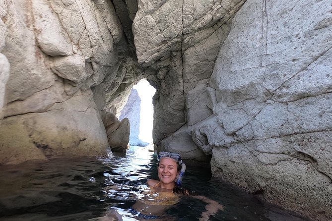 Small-Group Santorini Sea Caves Kayak Trip with Snorkeling & Picnic - Guides, Group Vibe, and Why the Small Size Matters