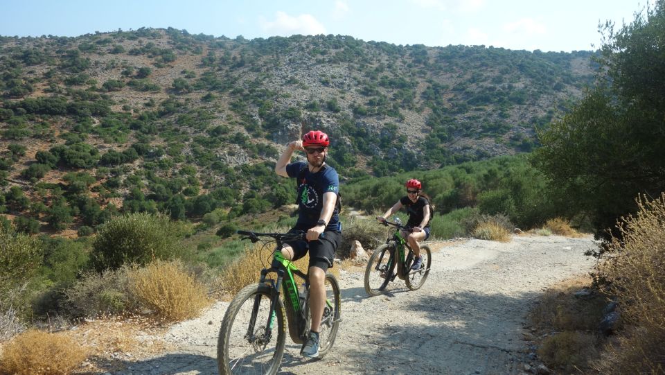 Small Villages and Cretan Nature. E-Bike tour - Your Cube e-MTB, Bosch motor, and the real meaning of 800 m