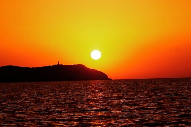 Sunset Beach Tour 3 HS all Inclusive ( Paddle boards , Kayaks & Snorkeling) - Route and timing: where you stop for swimming and how sunset is handled