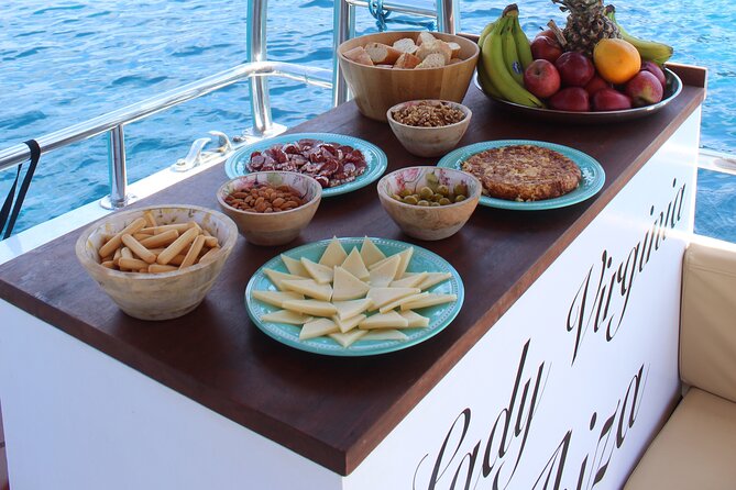 Sunset Boat Tour in Ibiza with All Inclusive - The sunset part: where the cruise turns from fun to memorable