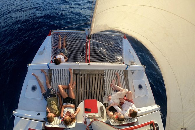 Sunset Cruise : Moorea Sailing on a Catamaran named Taboo - Inside and outside the reef: the moment the water changes