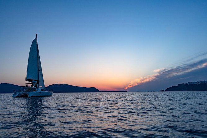 Sunset Cruise with BBQ and Drinks - The big value: BBQ dinner plus free drinks at sea