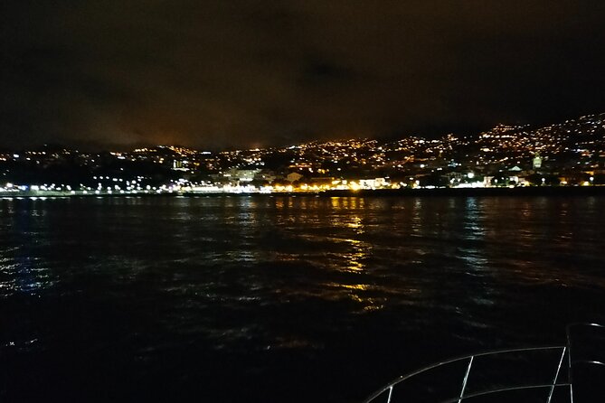 Sunset Cruise with Dinner on Board - Dinner buffet on board: good food, easy service, and drinks that keep coming