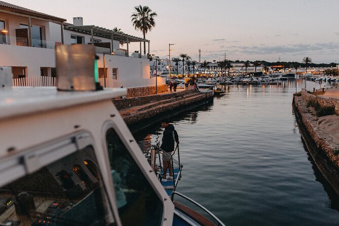 Sunset Experience | 2 hours boat trip at sunset time - Comfort on Board: Seating, Space, and Motion Reality