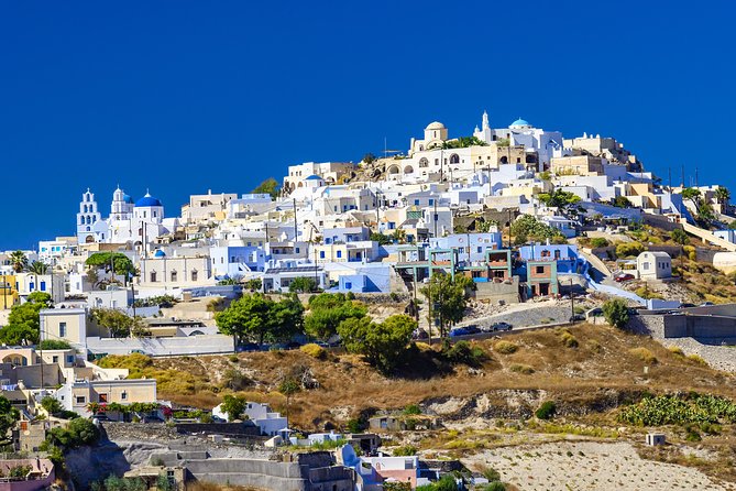 Sunset In Oia & Traditional Villages Bus Tour - Stop 2: Mesa Gonia via Episkopi Gonias