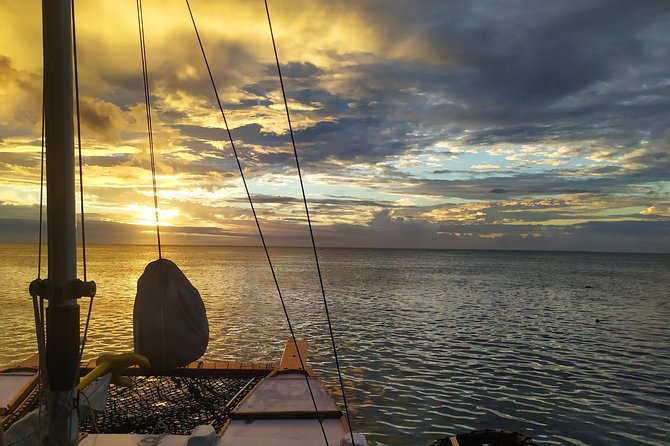Sunset sailing - Meeting at Vaapiti Moorea: Easy Start, Clear Finish