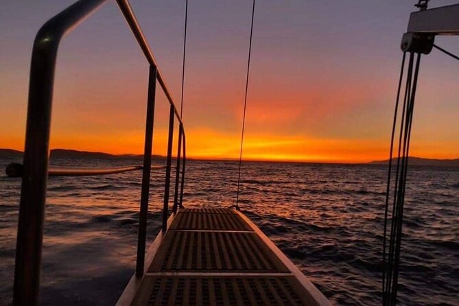 Sunset South Coast Sail Cruise with lunch,drinks, optional transfer - Barefoot on Board: A Tiny Detail That Can Affect Your Comfort